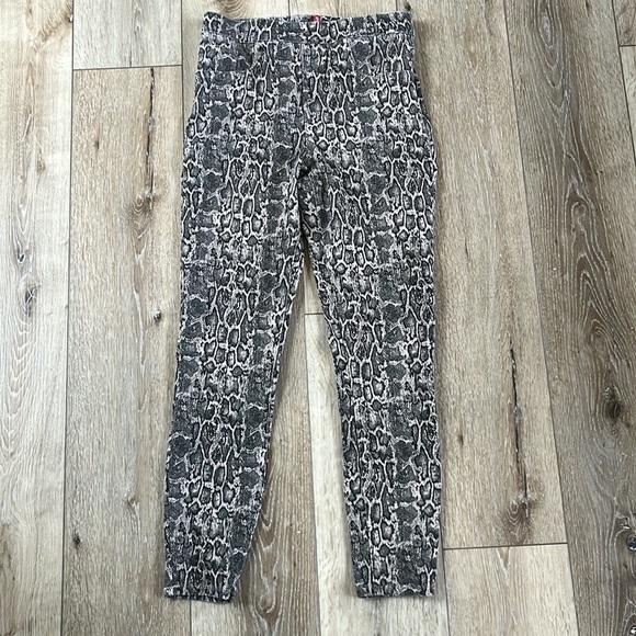 SPANX Jean-ish Snake Skin Print Jeggings Leggings Pants - Picture 2 of 13
